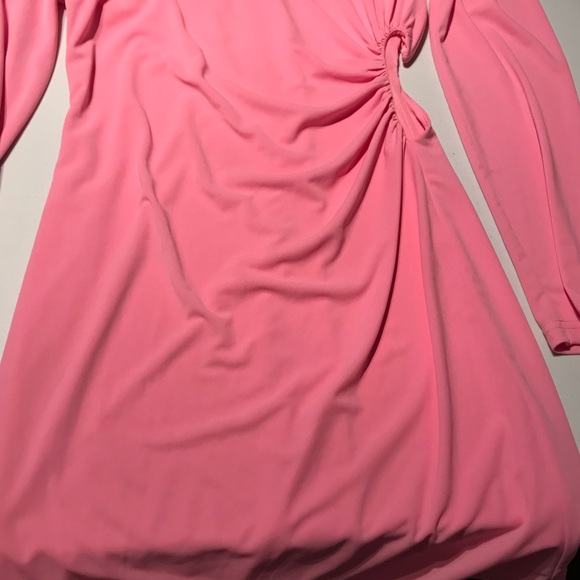 NWT Zara Influencer Favourite, Heart Cut Out Barbie Pink Mini Dress Size Medium - Picture 9 of 14